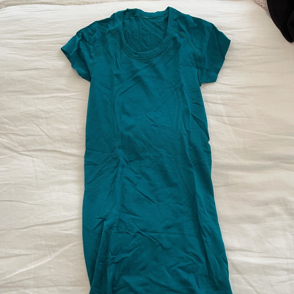 Lululemon Short Sleeve top